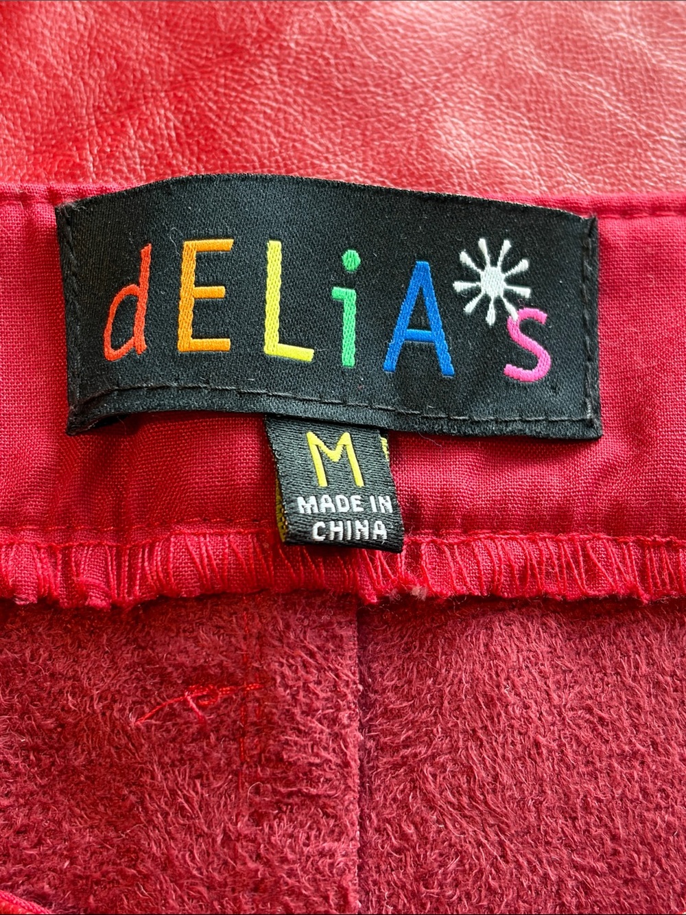 dELiAs by Dolls Kill Red Faux Leather Pants Size M Mid Rise Boot Cut Y2K PU - Picture 5 of 6